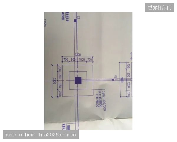 基础决定上层：锚栓在C30与C40混凝土中的拔出极限值相差25%，多数场馆设计未考虑此差异